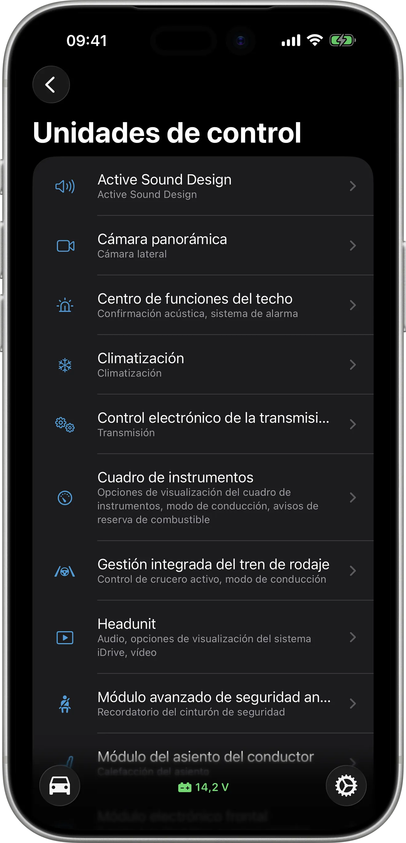 Pantalla de resumen de las unidades de control en BimmerCode en el iPhone
