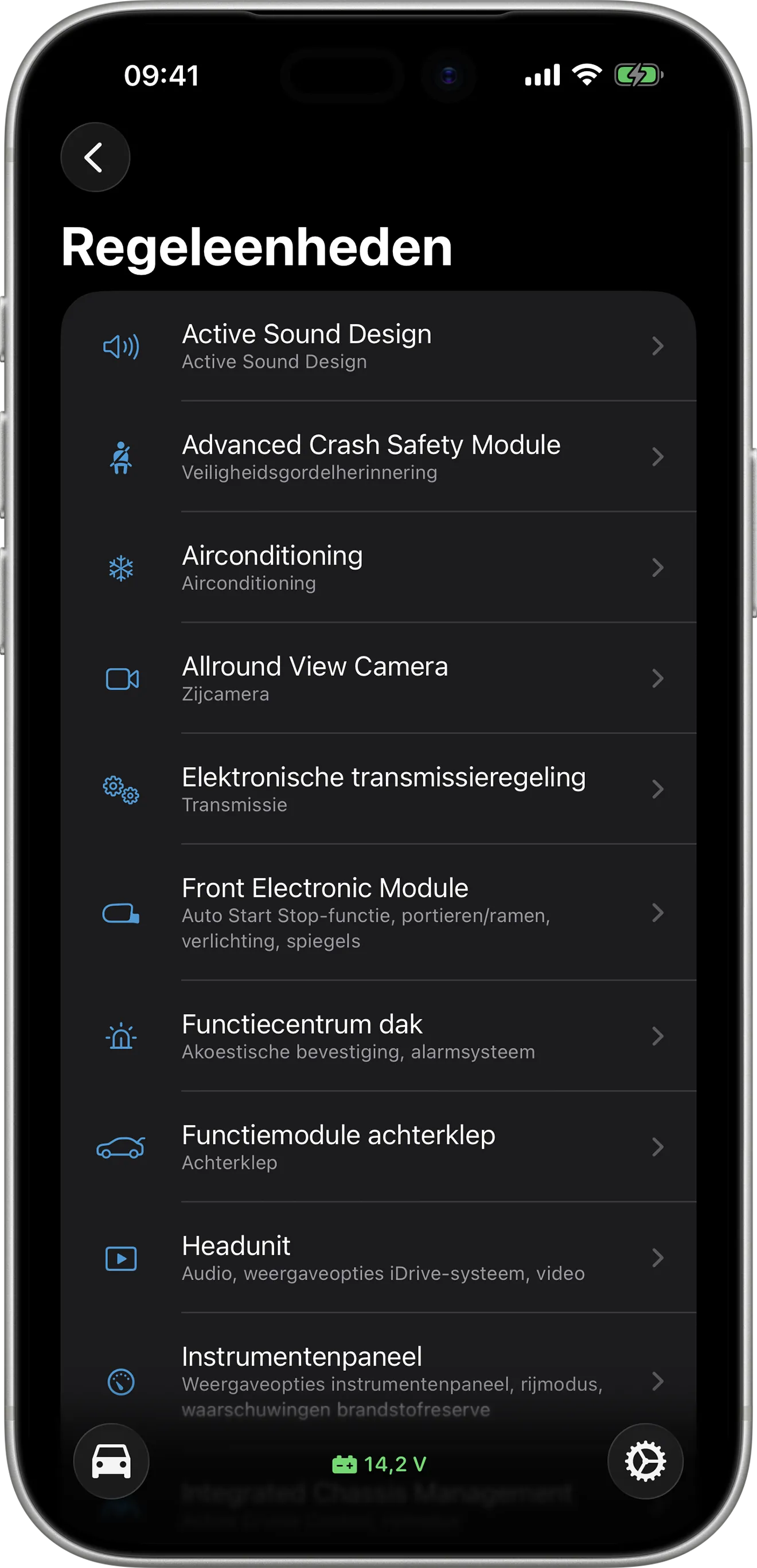 Overzichtsscherm van de regeleenheden in BimmerCode op iPhone